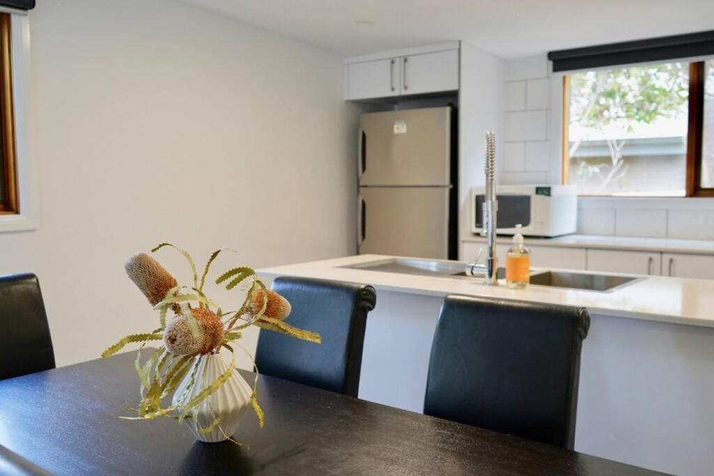 Honeysuckle St Cottage. Central Location. Sleeps 8 Bendigo Buitenkant foto